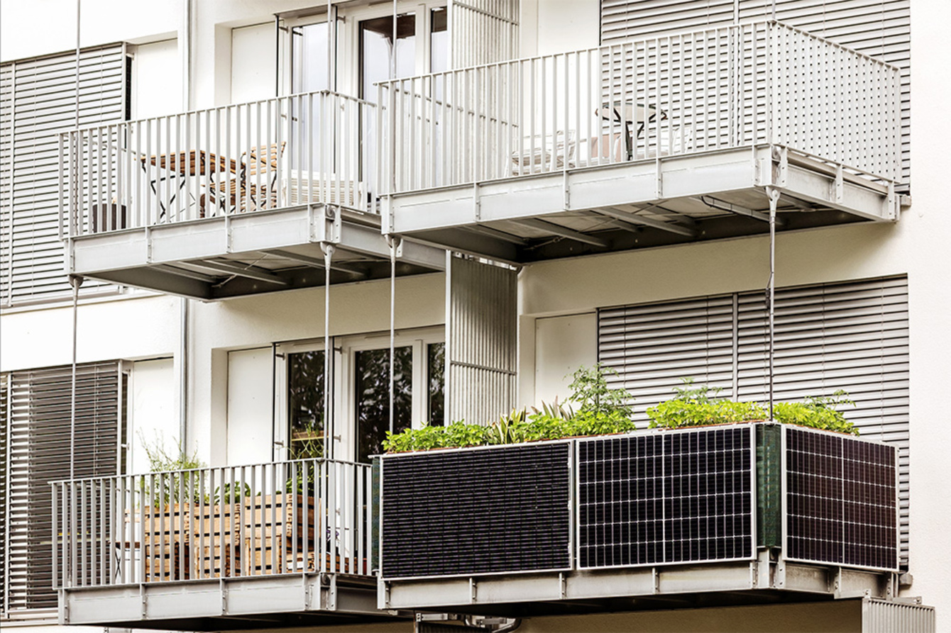 Balkon­kraftwerk bei S&H Solar Energie in Böhmenkirch