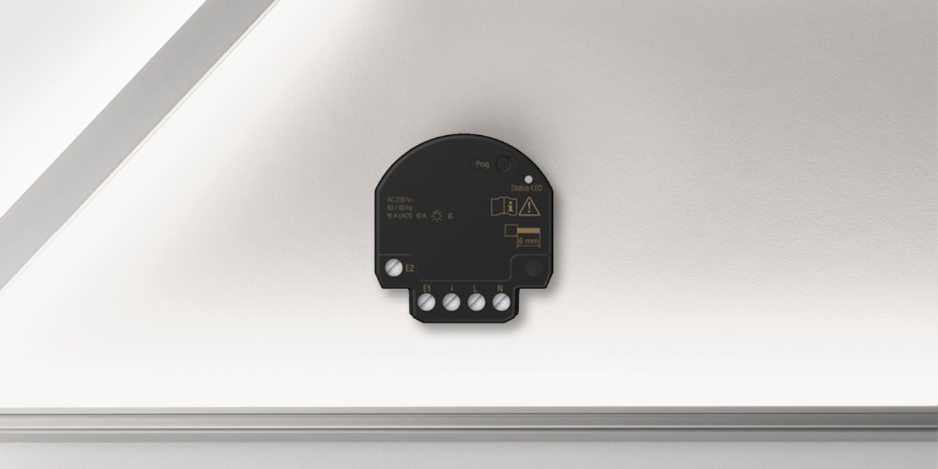 JUNG HOME Jalousieaktor Mini bei S&H Solar Energie in Böhmenkirch